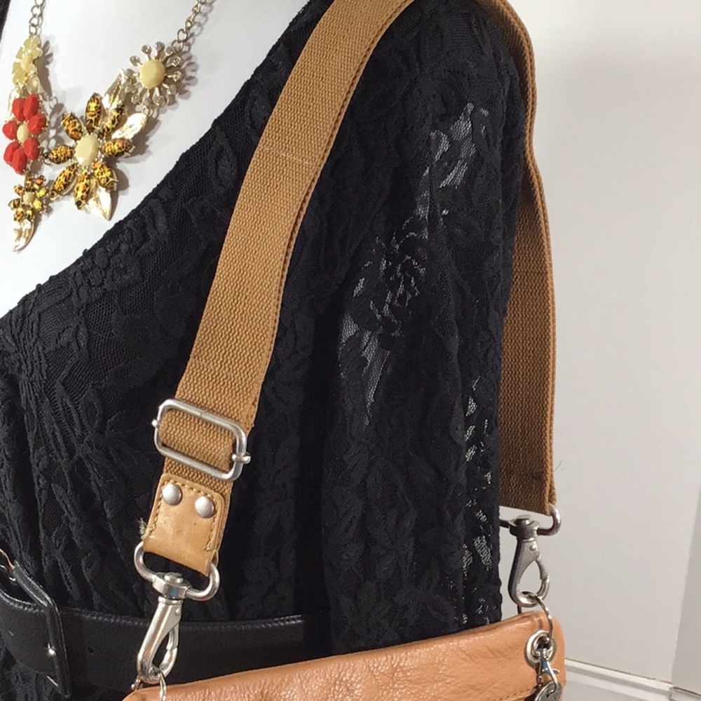 Fossil tan leather Sutter style crossbody bag - Picture 3 of 10